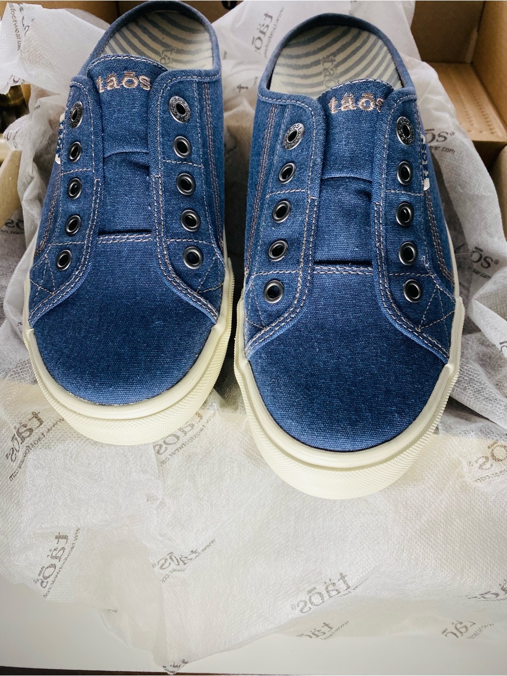 Taos EZ Soul Women's Sneaker Mules Blue Wash Canvas 9.5 Like New in Box!